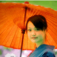 打伞的女孩_www.qqtu8.net